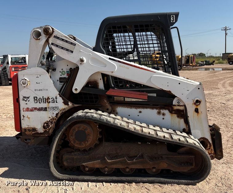 MINI CARGADOR SOBRE ORUGAS 2015 BOBCAT T650