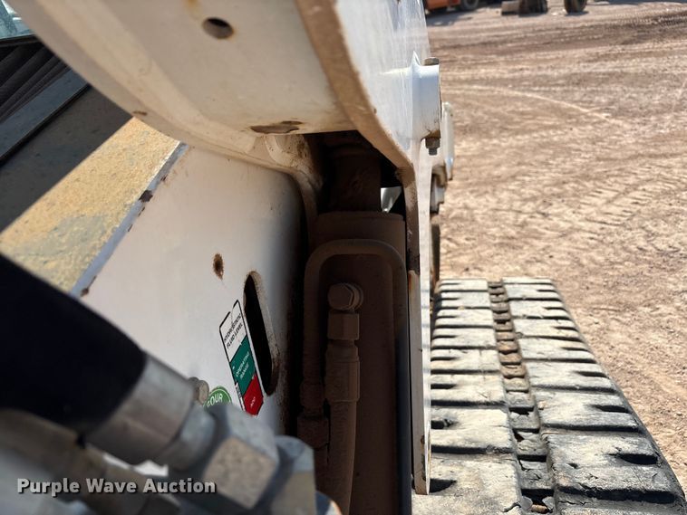 image for item EU4640 2015 Bobcat T650 tracked skid steer loader
