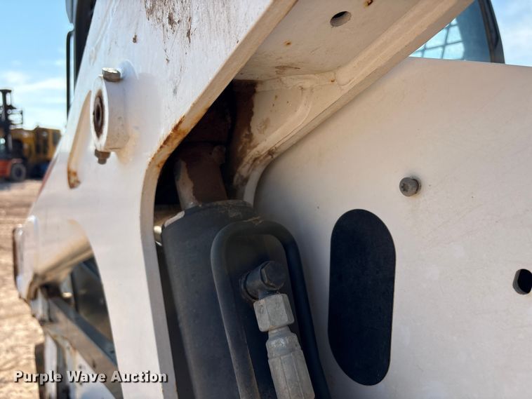 image for item EU4640 2015 Bobcat T650 tracked skid steer loader