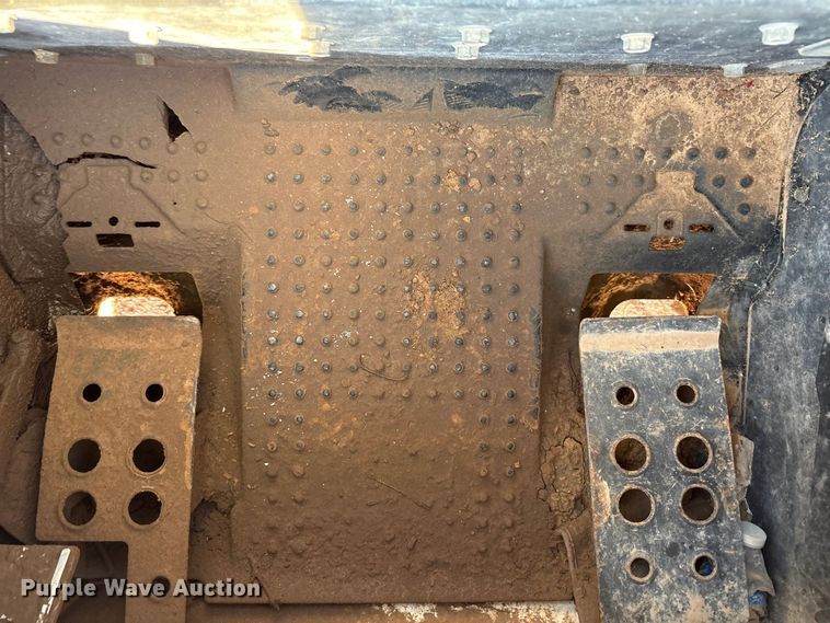 image for item EU4640 2015 Bobcat T650 tracked skid steer loader