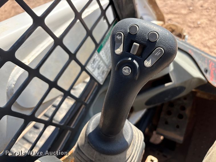 image for item EU4640 2015 Bobcat T650 tracked skid steer loader