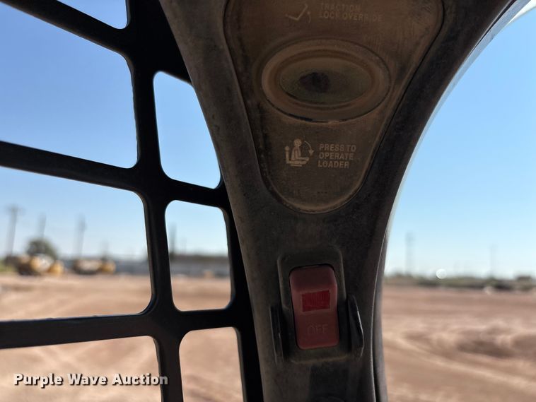 image for item EU4640 2015 Bobcat T650 tracked skid steer loader