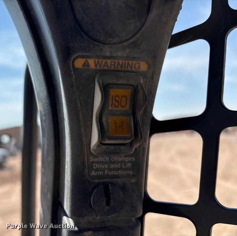 image for item EU4640 2015 Bobcat T650 tracked skid steer loader