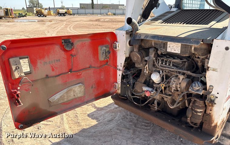 image for item EU4640 2015 Bobcat T650 tracked skid steer loader