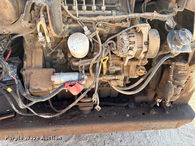 image for item EU4640 2015 Bobcat T650 tracked skid steer loader