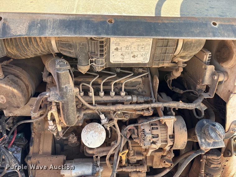 image for item EU4640 2015 Bobcat T650 tracked skid steer loader