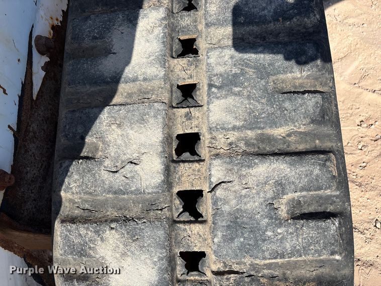 image for item EU4640 2015 Bobcat T650 tracked skid steer loader