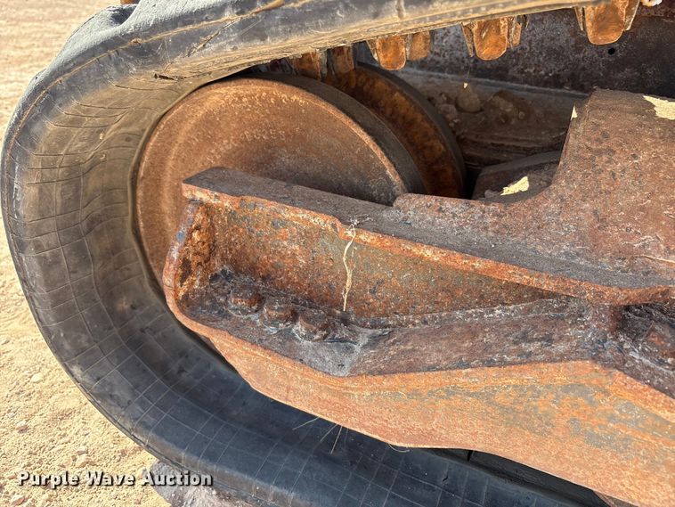 image for item EU4640 2015 Bobcat T650 tracked skid steer loader