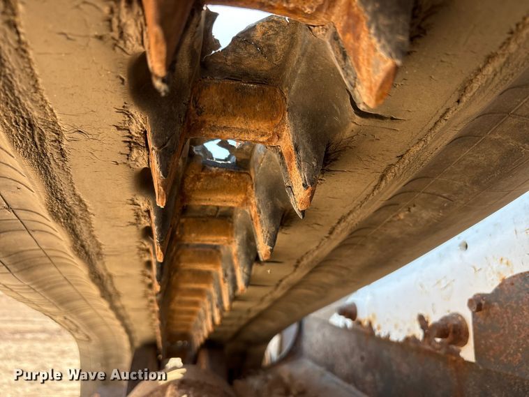 image for item EU4640 2015 Bobcat T650 tracked skid steer loader