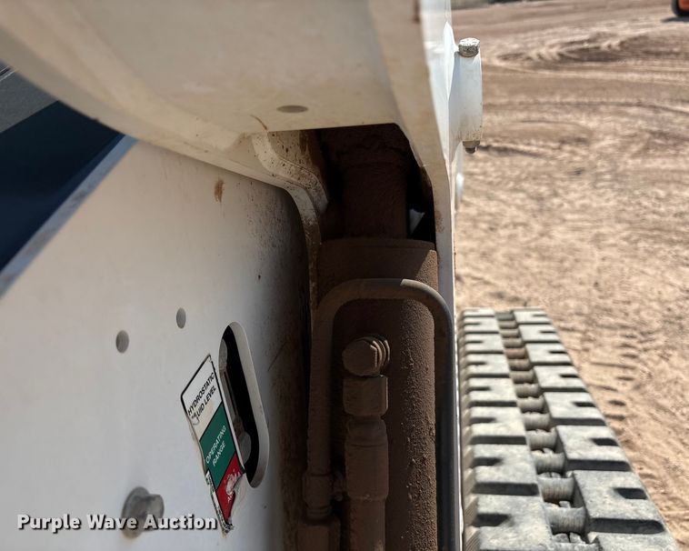 image for item EU4641 2018 Bobcat T650 tracked skid steer loader