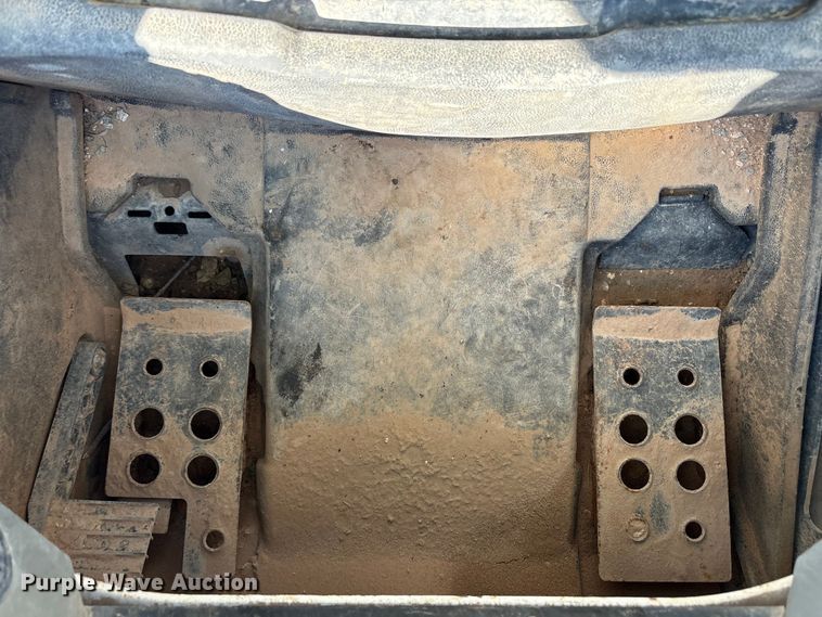 image for item EU4641 2018 Bobcat T650 tracked skid steer loader