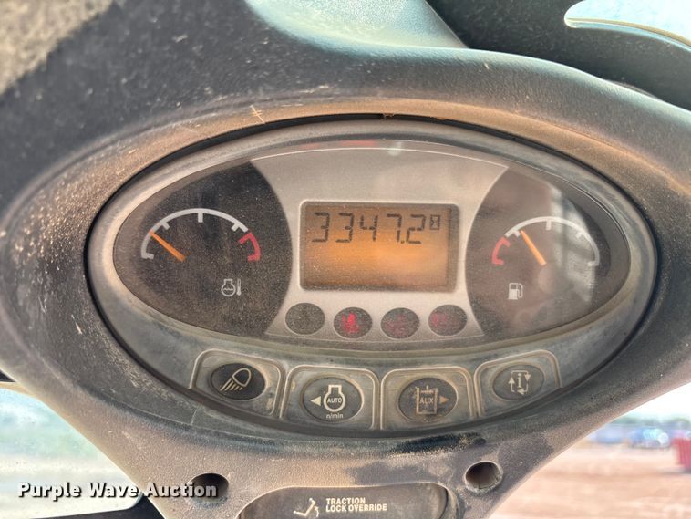 image for item EU4641 2018 Bobcat T650 tracked skid steer loader