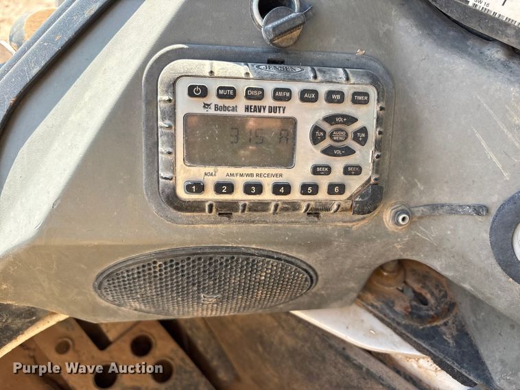 image for item EU4641 2018 Bobcat T650 tracked skid steer loader