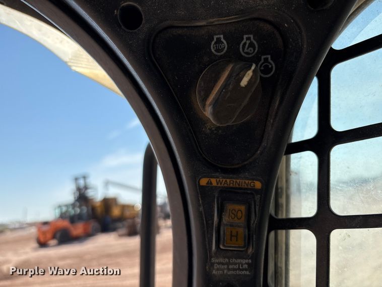 image for item EU4641 2018 Bobcat T650 tracked skid steer loader