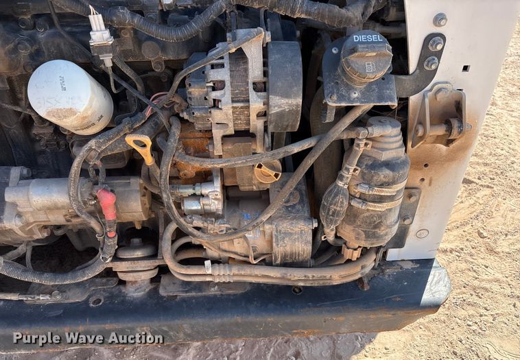 image for item EU4641 2018 Bobcat T650 tracked skid steer loader