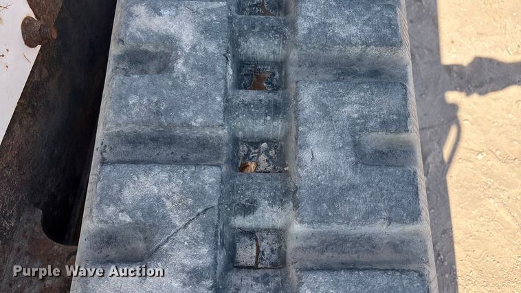 image for item EU4641 2018 Bobcat T650 tracked skid steer loader