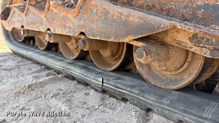 image for item EU4641 2018 Bobcat T650 tracked skid steer loader