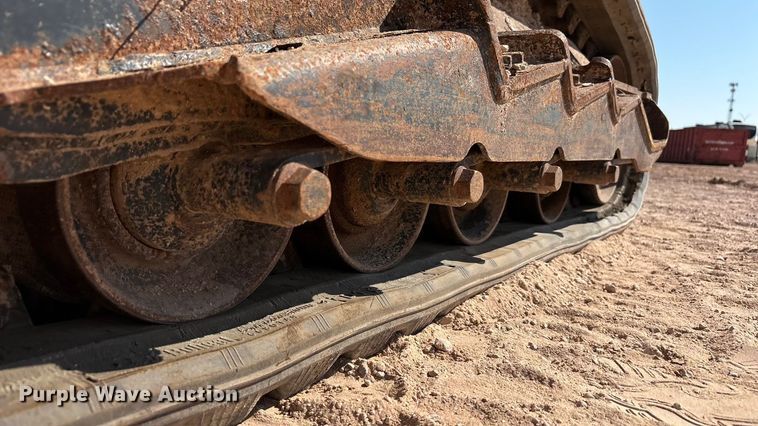 image for item EU4641 2018 Bobcat T650 tracked skid steer loader