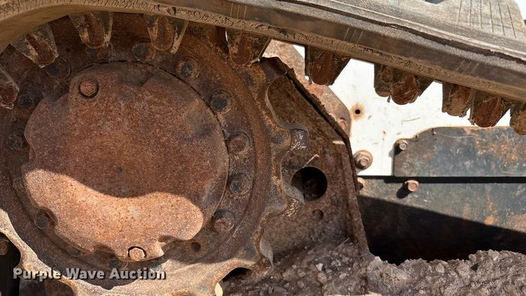 image for item EU4641 2018 Bobcat T650 tracked skid steer loader