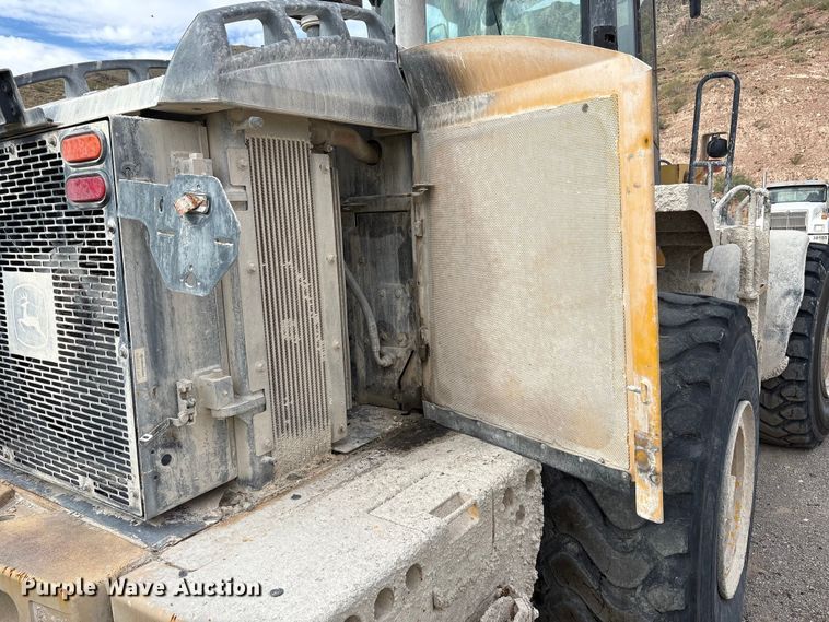 image for item EU4642 2015 John Deere 644K wheel loader