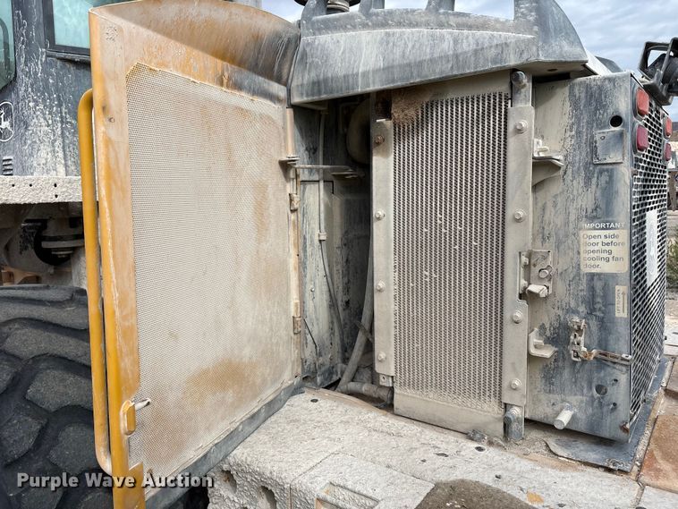 image for item EU4642 2015 John Deere 644K wheel loader