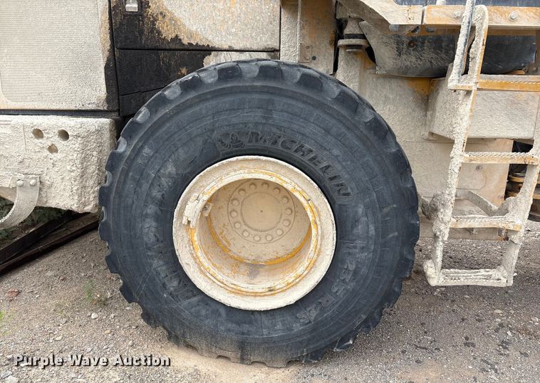 image for item EU4642 2015 John Deere 644K wheel loader