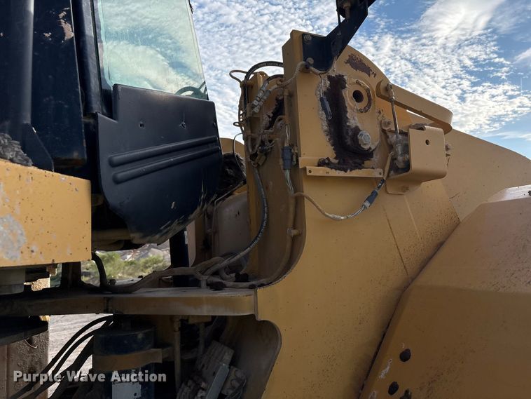 image for item EU4643 2001 Caterpillar 980G wheel loader