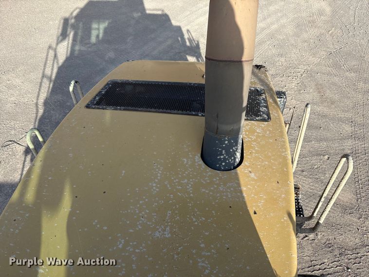 image for item EU4643 2001 Caterpillar 980G wheel loader