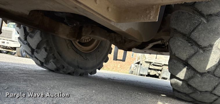 image for item EU4643 2001 Caterpillar 980G wheel loader