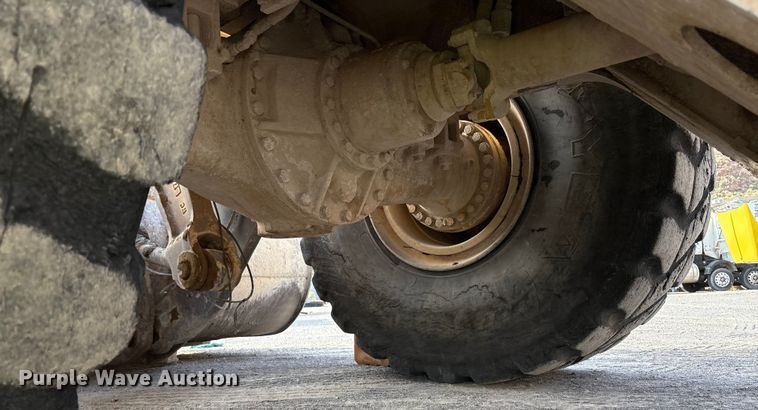 image for item EU4643 2001 Caterpillar 980G wheel loader