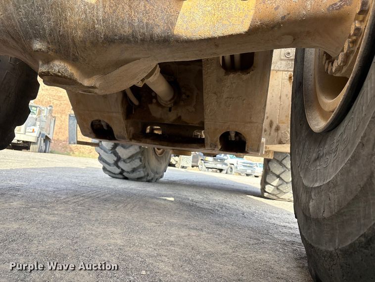 image for item EU4643 2001 Caterpillar 980G wheel loader