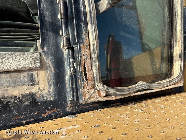 image for item EU4643 2001 Caterpillar 980G wheel loader