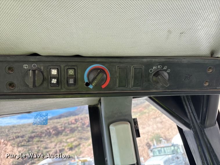 image for item EU4643 2001 Caterpillar 980G wheel loader