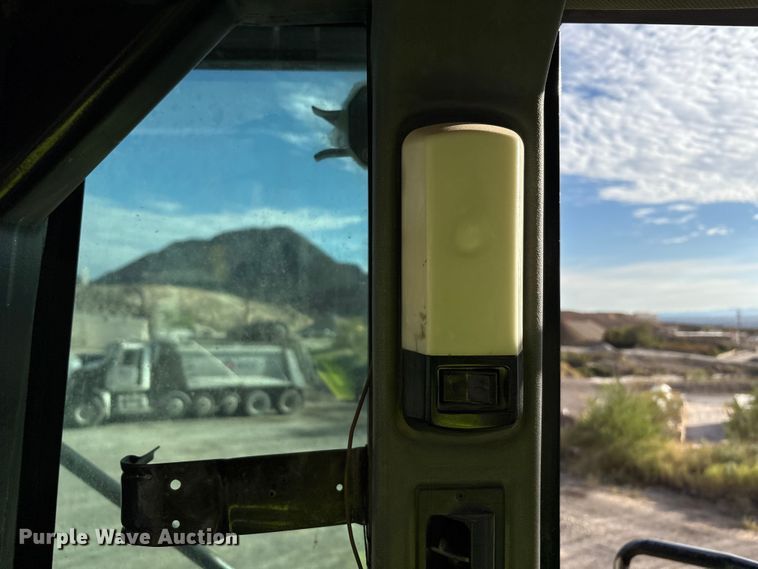 image for item EU4643 2001 Caterpillar 980G wheel loader