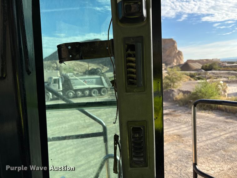 image for item EU4643 2001 Caterpillar 980G wheel loader