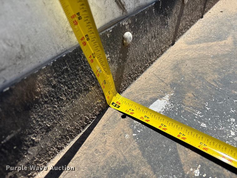 image for item EU4651 2011 Ford F150 utility bed pickup truck