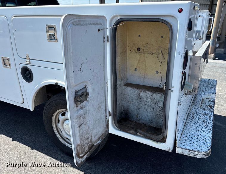 image for item EU4651 2011 Ford F150 utility bed pickup truck