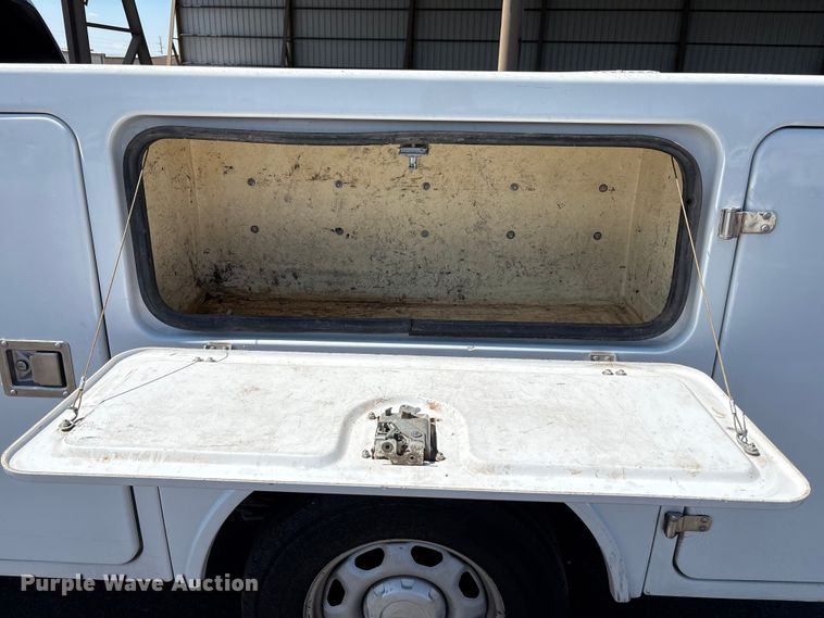 image for item EU4651 2011 Ford F150 utility bed pickup truck