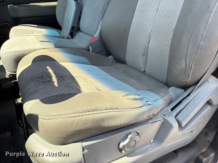 image for item EU4651 2011 Ford F150 utility bed pickup truck