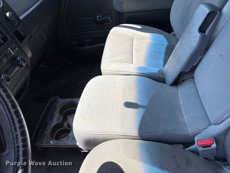 image for item EU4651 2011 Ford F150 utility bed pickup truck