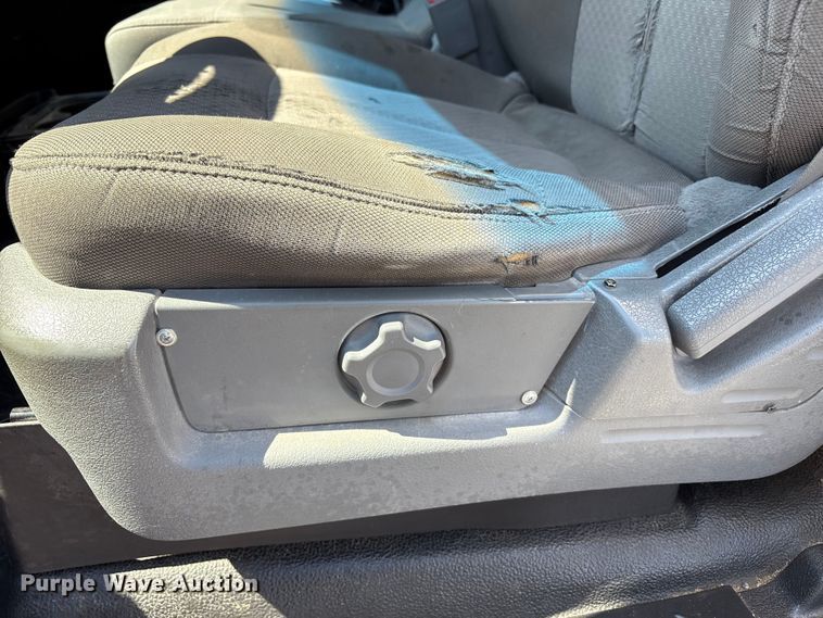 image for item EU4651 2011 Ford F150 utility bed pickup truck