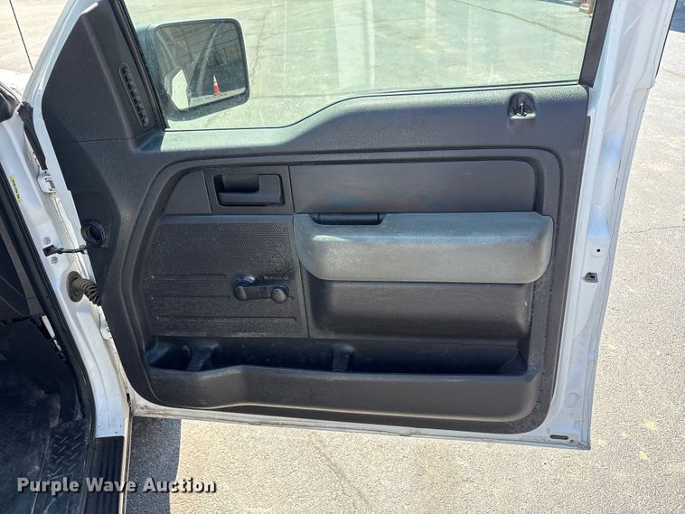 image for item EU4651 2011 Ford F150 utility bed pickup truck