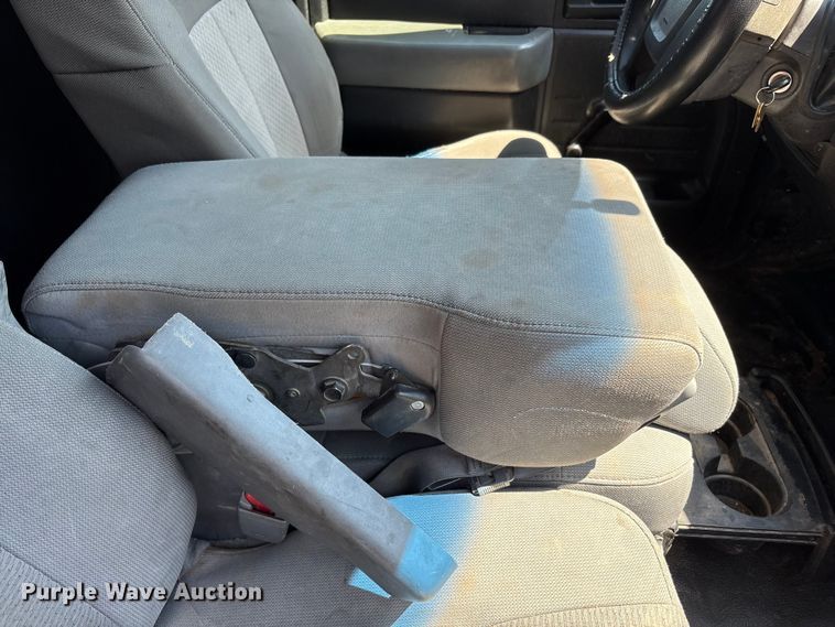 image for item EU4651 2011 Ford F150 utility bed pickup truck