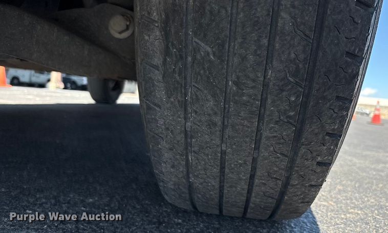 image for item EU4651 2011 Ford F150 utility bed pickup truck