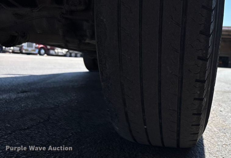 image for item EU4651 2011 Ford F150 utility bed pickup truck