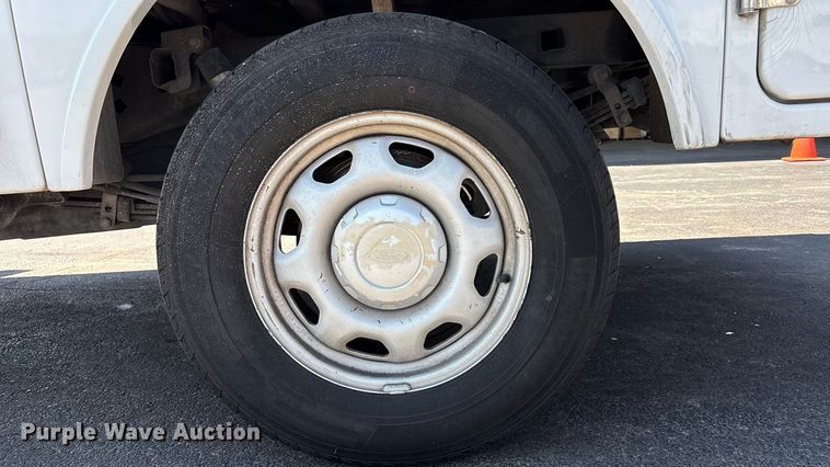 image for item EU4651 2011 Ford F150 utility bed pickup truck