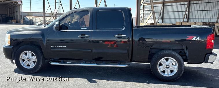 image for item EU4653 2011 Chevrolet Silverado 1500 Crew Cab pickup truck