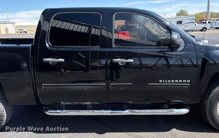 image for item EU4653 2011 Chevrolet Silverado 1500 Crew Cab pickup truck