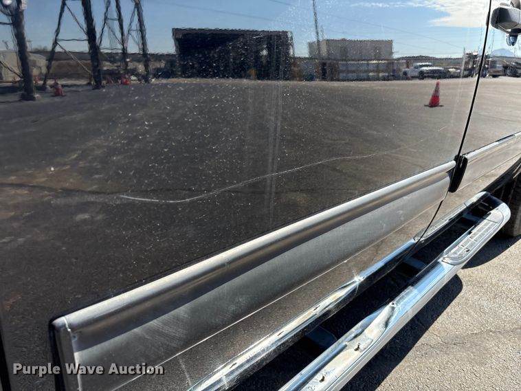 image for item EU4653 2011 Chevrolet Silverado 1500 Crew Cab pickup truck