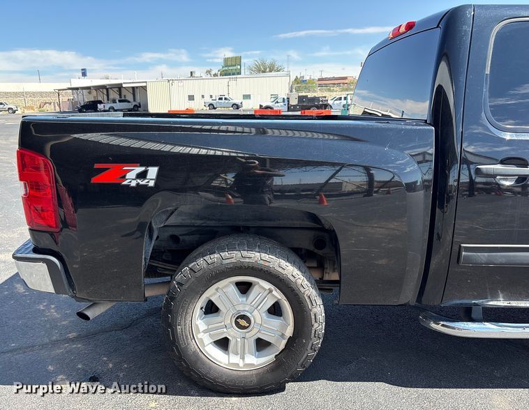 image for item EU4653 2011 Chevrolet Silverado 1500 Crew Cab pickup truck